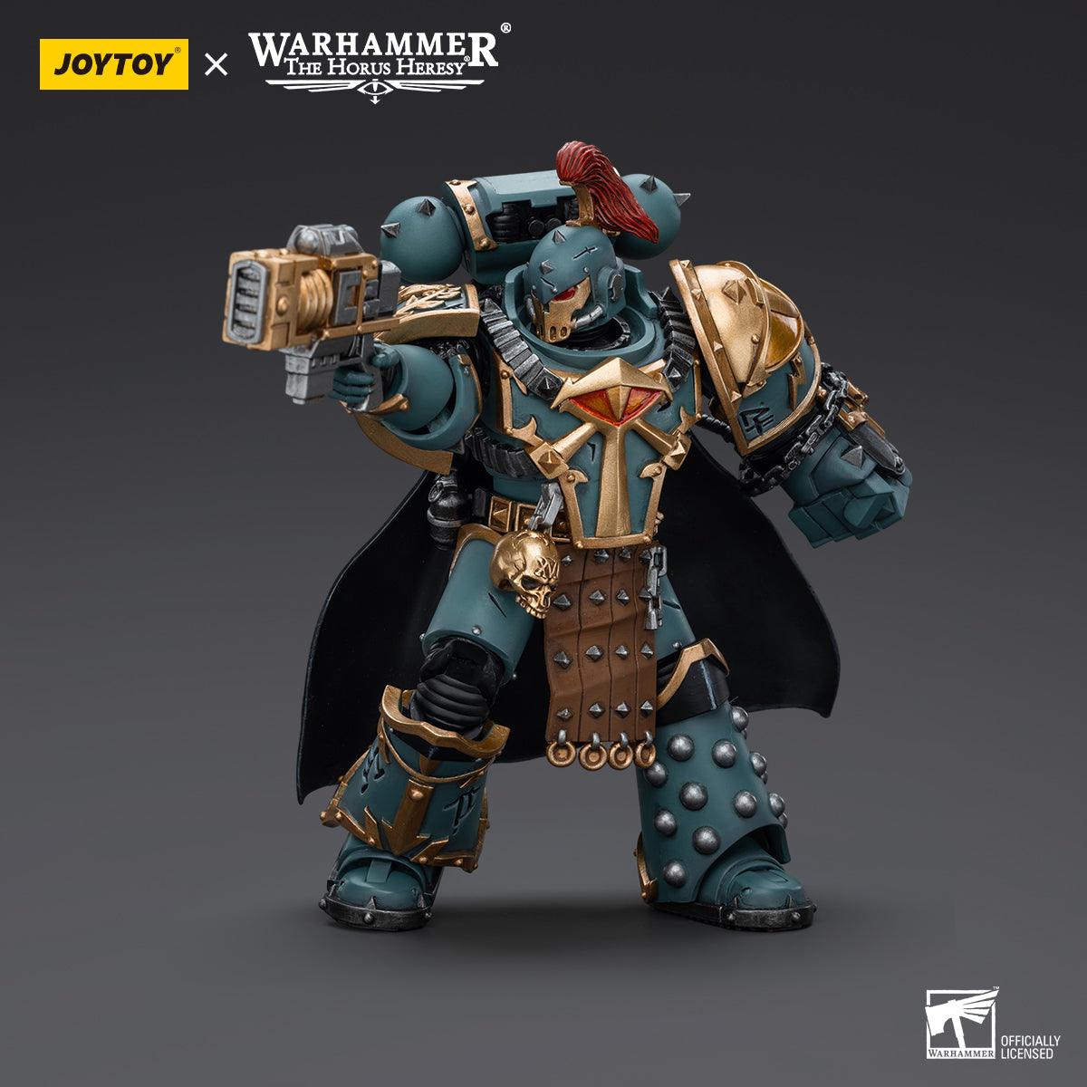 Warhammer Collectibles: 1/18 Scale Sons Of Horus Legion Praetor With Power Fist
