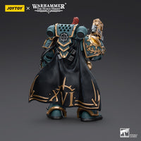 Warhammer Collectibles: 1/18 Scale Sons Of Horus Legion Praetor With Power Fist
