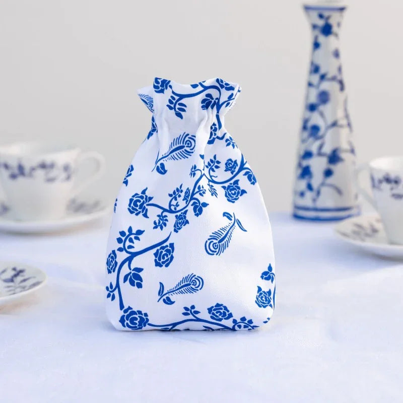 Q Workshop - Full Art - Porcelain - Dice Pouch