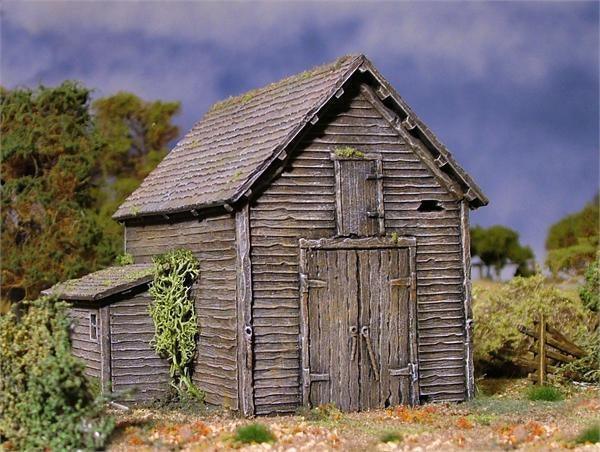 Renedra Terrain - Ramshackle Barn (Plastic) - Gap Games