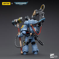 Warhammer Collectibles: 1/18 Scale Space Wolves Iron Priest Jorin Fellhammer - Gap Games