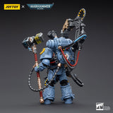 Warhammer Collectibles: 1/18 Scale Space Wolves Iron Priest Jorin Fellhammer - Gap Games