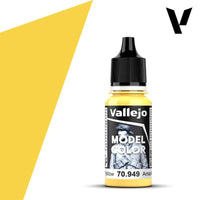 Vallejo Model Colour #024 - Light Yellow - 18 ml Matt Acrylic Paint - Gap Games