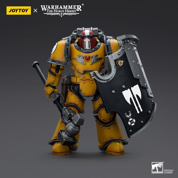 Warhammer Collectibles: 1/18 Scale Imperial Fists Legion MkIII Breacher Squad Sergeant with Hammer - Pre-Order - Gap Games