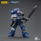 Warhammer Collectibles: 1/18 Scale Ultramarines Primaris Lieutenant Argaranthe - Gap Games